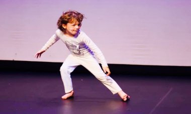 Creative Contemporary Dance age 6-7 years classes TAPAC